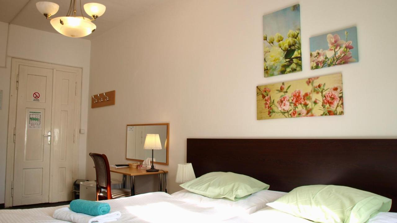 Pension Village Karlovy Vary Extérieur photo