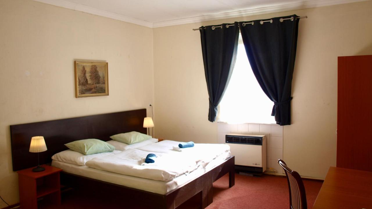 Pension Village Karlovy Vary Extérieur photo